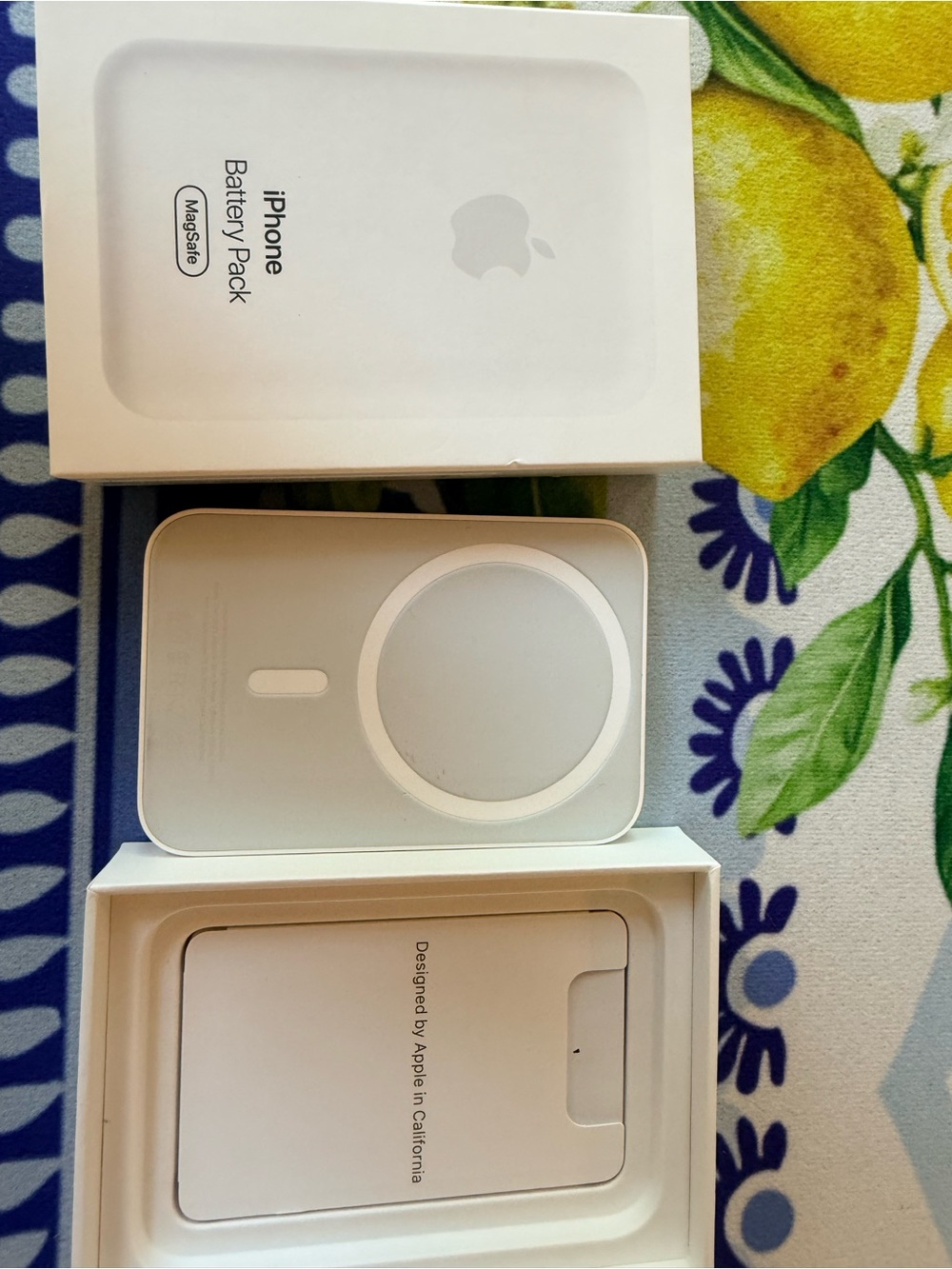 Apple IPhone Battery Pack. MagSafe MJWY3AM/A EUC model A2384 - Picture 9 of 13